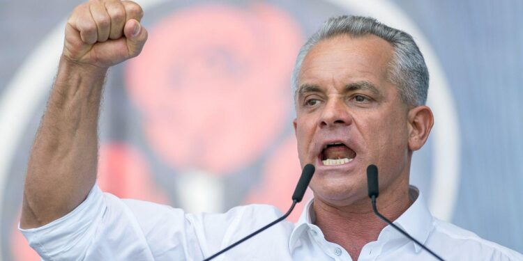 Detained magnate Plahotniuc willing to be extradited to Moldova, lawyer says – Reuters