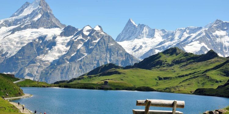 Switzerland Adopts Additional EU Sanctions Against Russia – Bloomberg.com