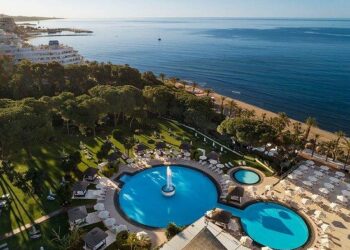 Hotels in Spain, Italy, France, Greece, and Portugal nearly full — common mistakes middle-class tourists should avoid – VegOut