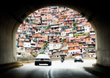 Venezuela and Azerbaijan sign agreement for tourism development – Prensa Latina – Latin American News Agency