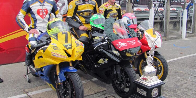 Manx Grand Prix: Debut win for Jamie Williams in Supersport race – BBC