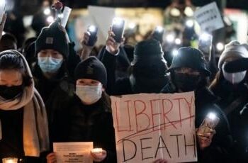 Violent clashes escalate at anti-government protests in Serbia – The Guardian
