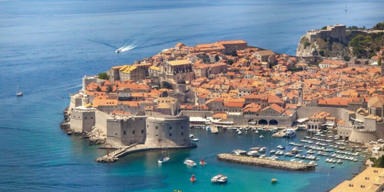 Croatia’s military parade sends a message – Euro-sd