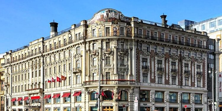 One Russian to get his Austrian hotel back in EU sanctions review – EUobserver
