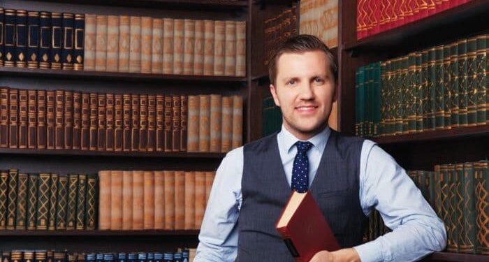 Historian refutes conflict of interest claims over professorship – Luxembourg Times