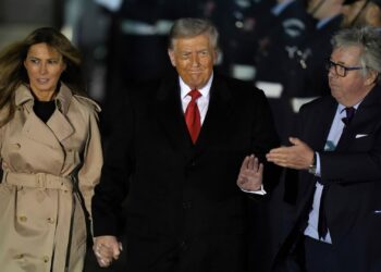 Trump hosts Poland’s Nawrocki, offers more US troops to European ally – Al Jazeera