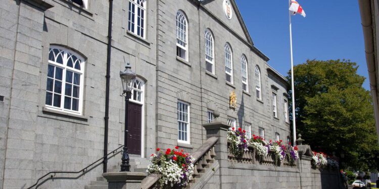Guernsey States budget requests ‘completely unaffordable’ – BBC