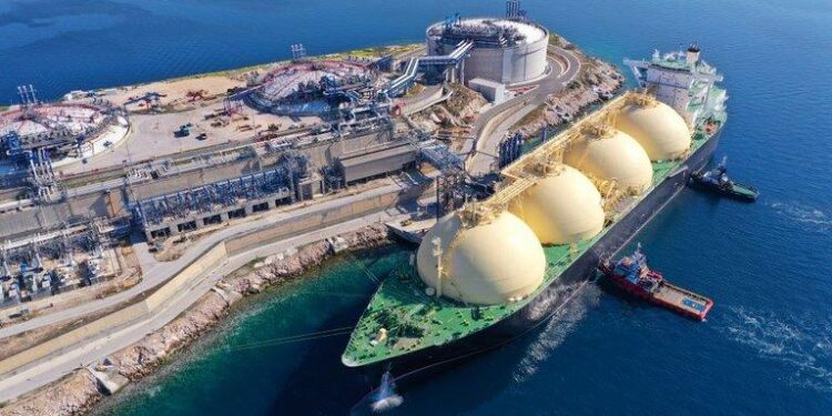 Türkiye’s $43B US LNG imports to begin in 2027, Bayraktar praises cost-efficient deal – Türkiye Today