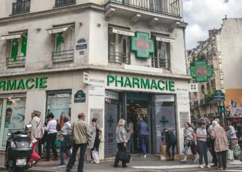 French pharmacies run out of Covid tests as cases soar – The Connexion