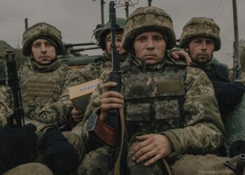 Ukraine war briefing: Analysts flag Kremlin scare campaign against use of Tomahawks – The Guardian