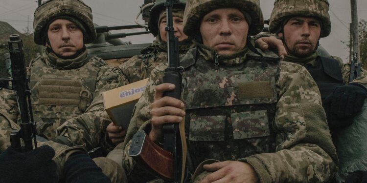 Ukraine war briefing: Analysts flag Kremlin scare campaign against use of Tomahawks – The Guardian