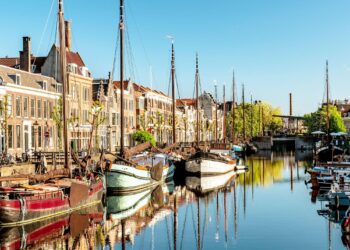 Netherlands seizes Chinese-owned microchip maker to protect national security – Yahoo Finance