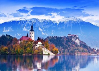 Slovenia proposes mandatory Christmas bonus for all employees – SeeNews