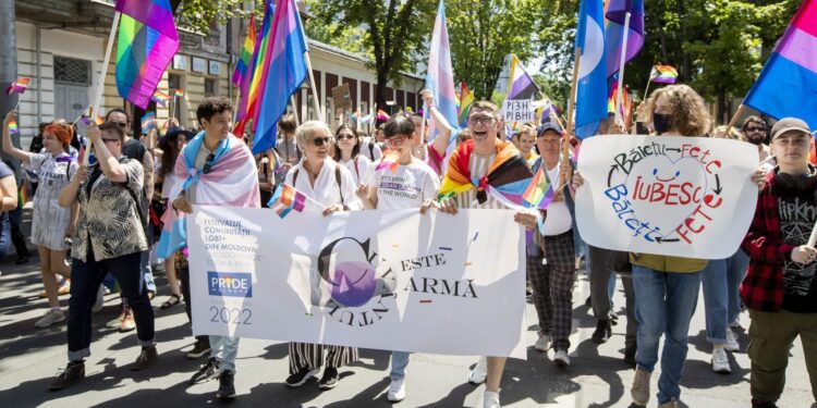 LGBTQ+ people in Moldova embrace hope amid homophobia – dw.com