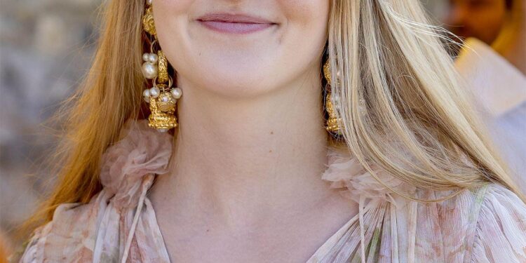 Princess Marie Caroline of Liechtenstein ties the knot in a royal heirloom tiara – Tatler