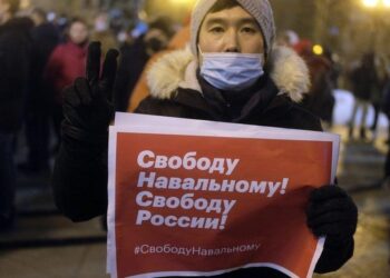 A Russia-like crackdown in Georgia is targeting protesters, rights activists and the media – AP News
