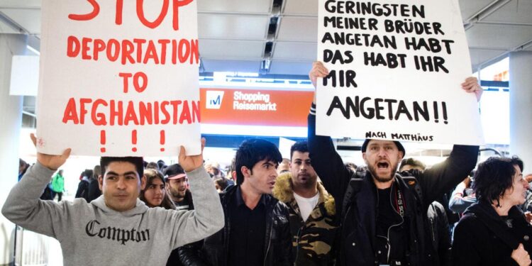 Germany sees sharp rise in deportations, with Turkey top destination – Turkish Minute