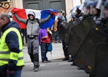 France in Crisis: an Interview with Jean Luc Melenchon and La France Insoumise – CounterPunch.org