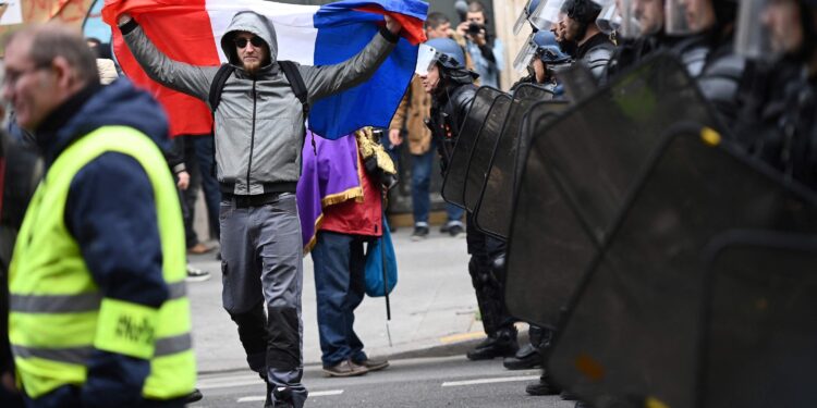 France in Crisis: an Interview with Jean Luc Melenchon and La France Insoumise – CounterPunch.org