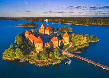 Lithuania shuts airports, Belarus border crossings after balloon sightings – Al Jazeera