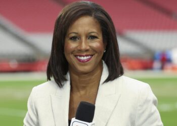 ESPN reporter reveals she broke up with her ‘smoking hot’ Mr Switzerland boyfriend over college basketball comment – Daily Mail