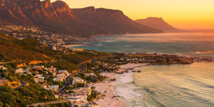 South Africa investigates how 17 men were duped into joining mercenaries in the Russia-Ukraine war – AP News