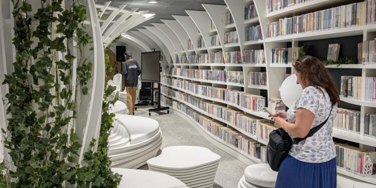 Tour of Poland Library raises questions about its future – WKBN.com