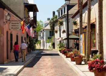 American tourist fatally stabbed in Portugal during attempted robbery – CNN