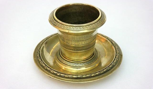 A 2,000-Year-Old Roman Inkwell Found in Portugal Contains a Technological Recipe That Shouldn’t Exist – Arkeonews