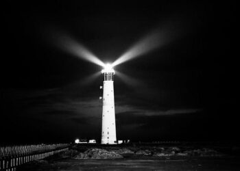 We moved to Spain before having kids. It was the best thing we did for our marriage. – Business Insider