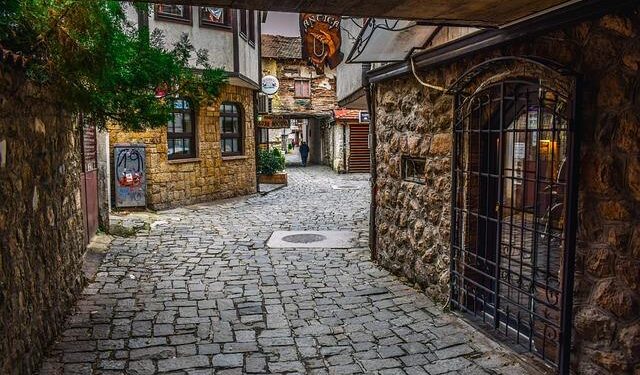 North Macedonia scraps VAT exemption on small online parcels – SeeNews