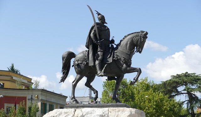 Albanian PM accuses Mahmood of ‘ethnic stereotyping’ – BBC