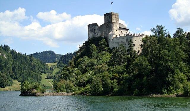 Poland Summons Israeli Ambassador Over Yad Vashem Holocaust Post – Haaretz