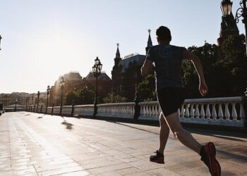 Kremlin says it’s “premature” to say peace deal with Ukraine is close – CBS News