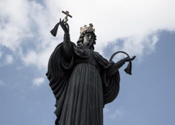 What to know about Catherine Connolly, Ireland’s new outspokenly left wing president – NPR