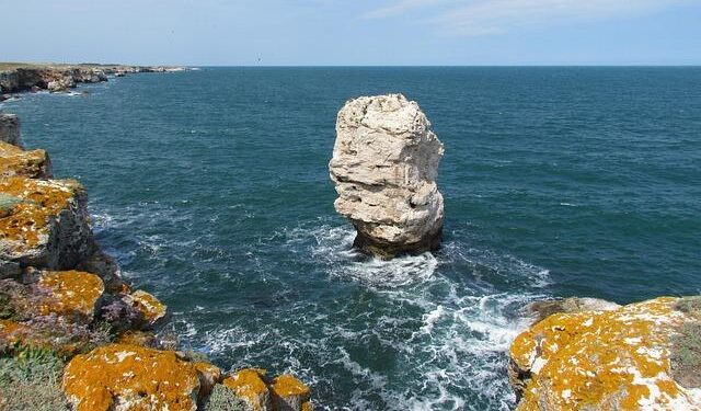 Bulgarian government withdraws 2026 budget draft after mass protests – Euronews.com