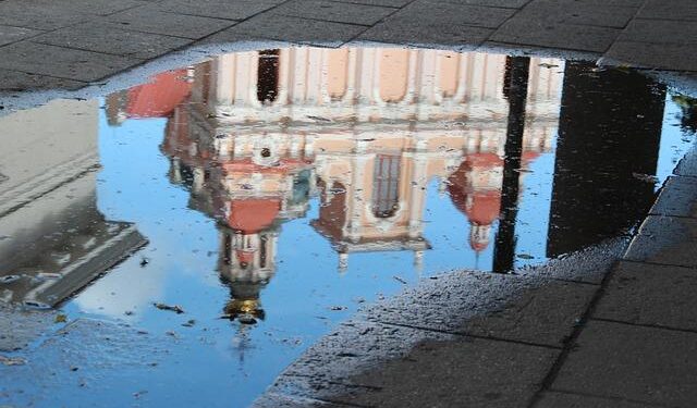 Lithuania declares state of emergency over smuggler balloons from Belarus – The Kyiv Independent