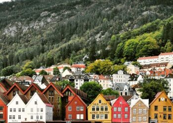 Moderate mag. 4.3 earthquake – Norwegian Sea on Monday, Nov 10, 2025, at 03:24 pm (GMT +0) – Volcano Discovery