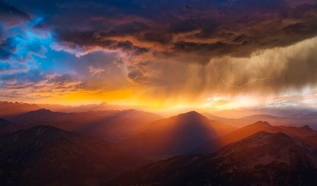 Storm Bram sees Isle of Man’s coast battered by waves – BBC