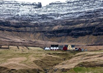 Faroe Islands passes Russian sanction bill, possibly jeopardizing bilateral negotiations – SeafoodSource