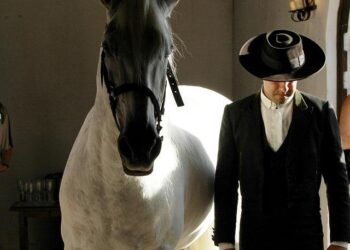 Portugal. The Man Indie XMAS 2025 Show Recap | KROX – Austin, TX – 101x.com