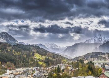 Slovak, Hungarian nationals among Bondi Beach attack victims – Euractiv
