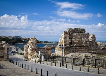 Bulgaria’s Coalition Govt Collapses Unexpectedly Under Protest Pressure – Balkan Insight