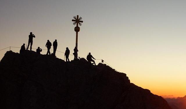 Webcam shows mountaineer allegedly leave dumped girlfriend to freeze to death on Austria’s highest peak – New York Post