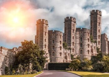 An Imperial Diamond Tiara for a Princess Bride in Liechtenstein – The Court Jeweller