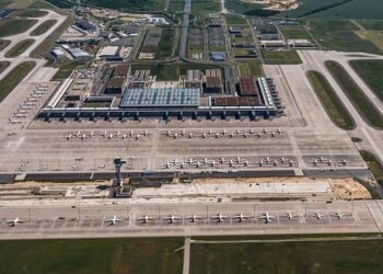 easyJet A320 Pilot Failed to Land in Iceland, Flight Diverted to Edinburgh – Aviation A2Z