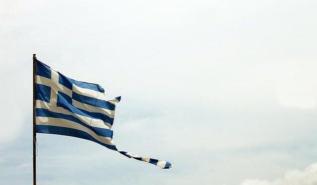 France Defends Decision to Give Citizenship to George and Amal Clooney – The Daily Beast