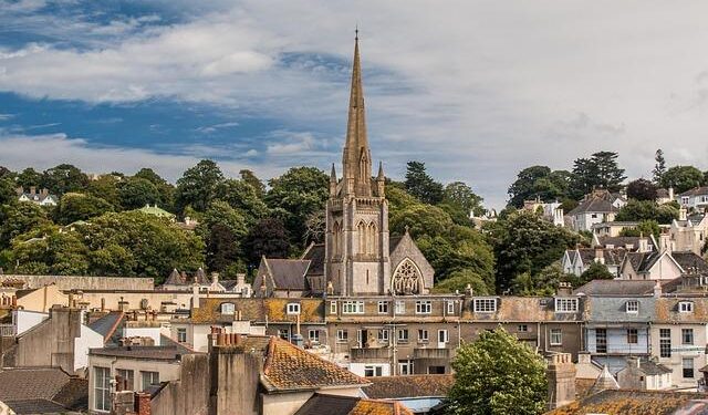 UK and France to send troops to Ukraine if peace deal agreed with Russia – BBC