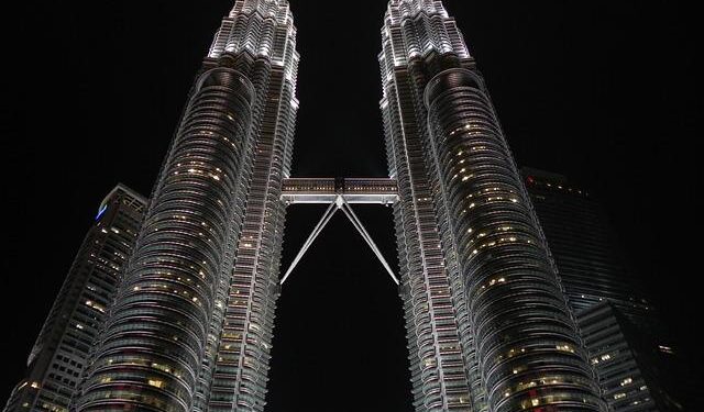 Thousands of tourists stranded in northern Finland as deep freeze halts flights – ABC News