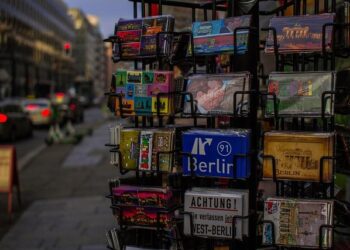 ‘Charlie Hebdo’ cartoon on Swiss fire tragedy sparks outrage – dw.com